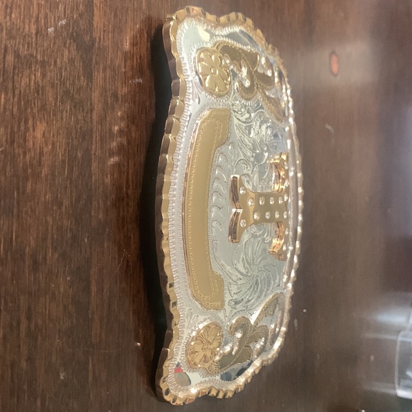 Western gold accent Buckle - Picture 4 of 9